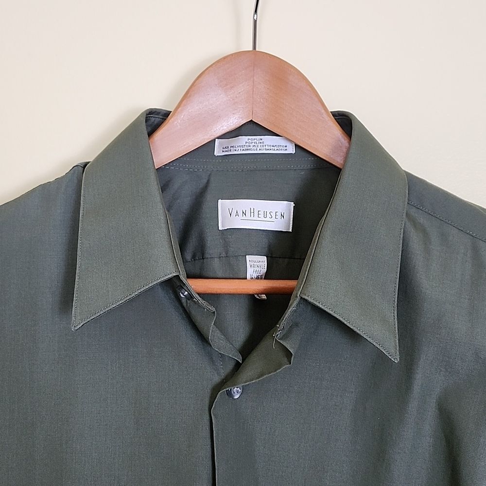 Van Heusen Green Poplin, Wrinkle Free, Regular Fit, Men's Dress Shirt Size Large
